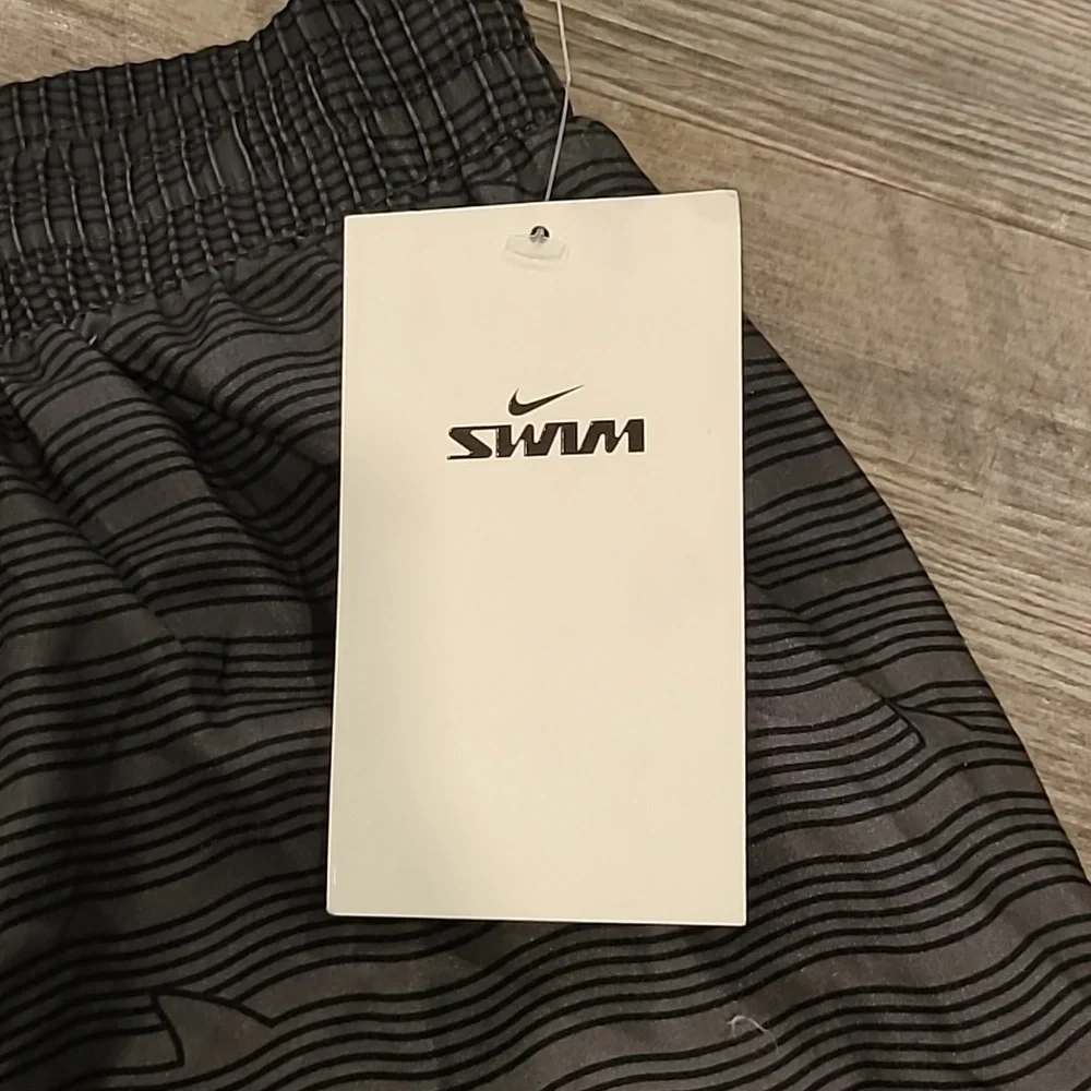 Nike Shark Stripe Breaker Volley Shorts Size XL